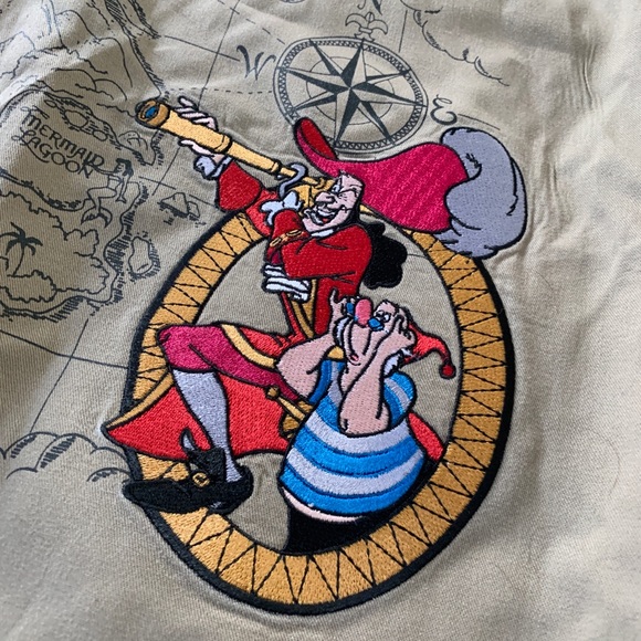 Disney Store Neverland Map Down XL Captain hook - Picture 2 of 5